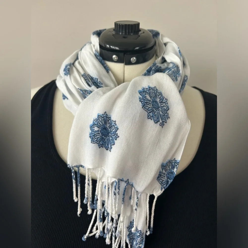 White with Blue Flowers Scarf - Picture 4 of 4